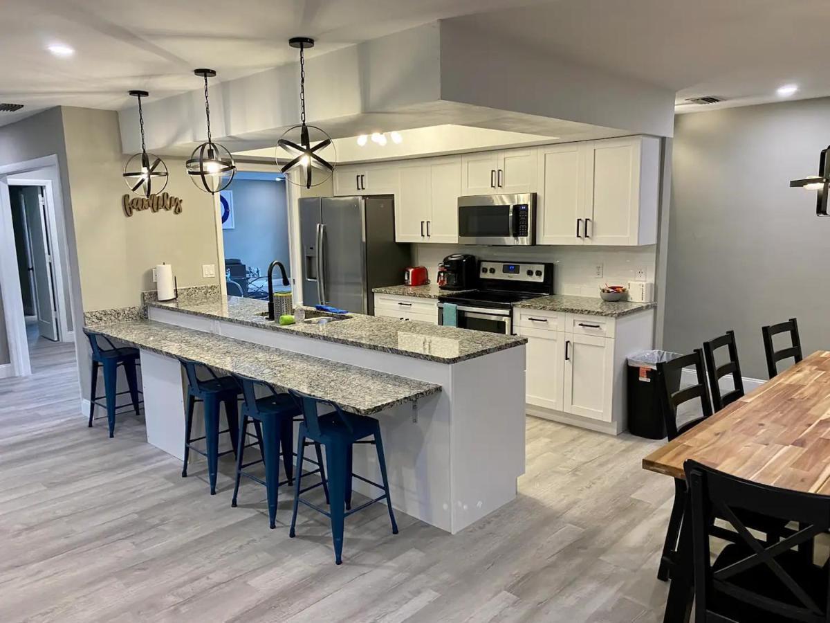 Spacious 5 Bedrooms 3 Bathrooms Family-Friendly Home With Heated Salt Pool Clearwater Bagian luar foto